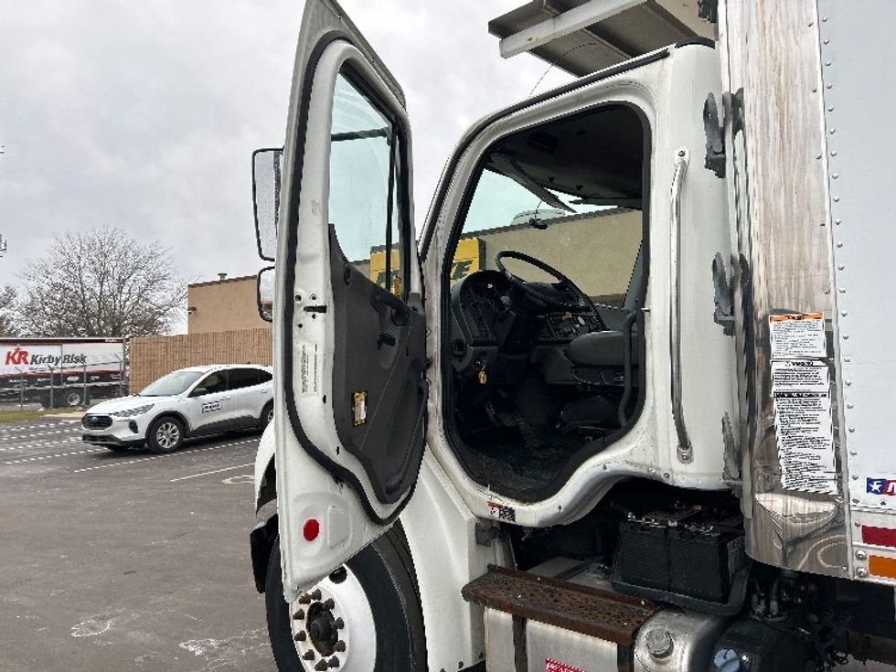 Refrigerated Truck-Light and Medium Duty Trucks-Freightliner-2019-M2-Indianapolis-IN-395,038\n\t\tmiles-$ 20,000 - Image 16