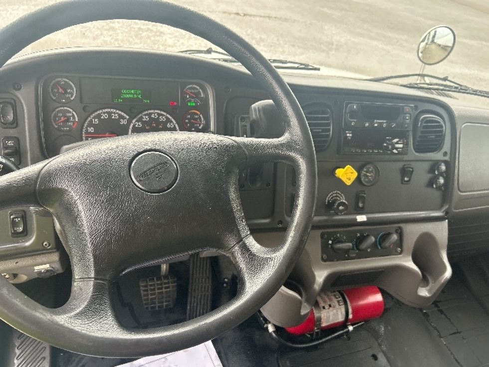 Refrigerated Truck-Light and Medium Duty Trucks-Freightliner-2019-M2-Jackson-TN-292,674\n\t\tmiles-$ 34,500 - Image 18