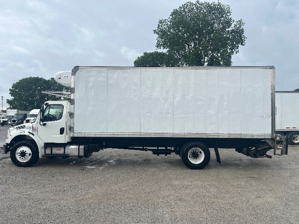 Refrigerated Truck-Light and Medium Duty Trucks-Freightliner-2019-M2-Jackson-TN-292,674\n\t\tmiles-$ 34,500 - Image 4