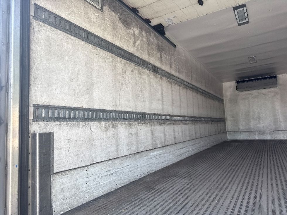 Refrigerated Truck-Light and Medium Duty Trucks-Freightliner-2019-M2-Jessup-MD-166,369\n\t\tmiles-$ 61,000 - Image 11