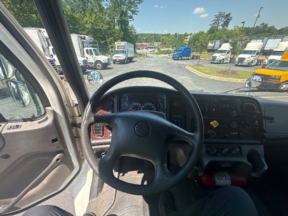 Refrigerated Truck-Light and Medium Duty Trucks-Freightliner-2019-M2-Jessup-MD-172,691\n\t\tmiles-$ 59,250 - Image 17