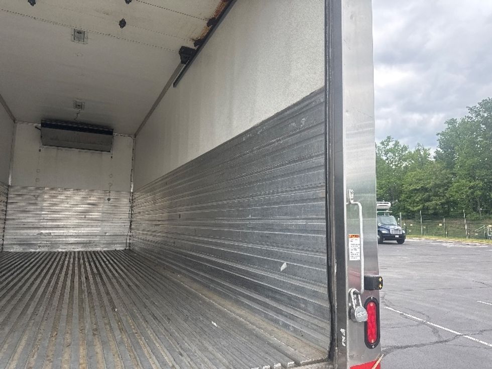 Refrigerated Truck-Light and Medium Duty Trucks-Freightliner-2019-M2-Jessup-MD-176,255\n\t\tmiles-$ 47,000 - Image 12