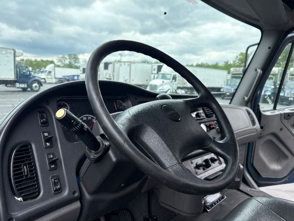 Refrigerated Truck-Light and Medium Duty Trucks-Freightliner-2019-M2-Jessup-MD-176,255\n\t\tmiles-$ 47,000 - Image 17