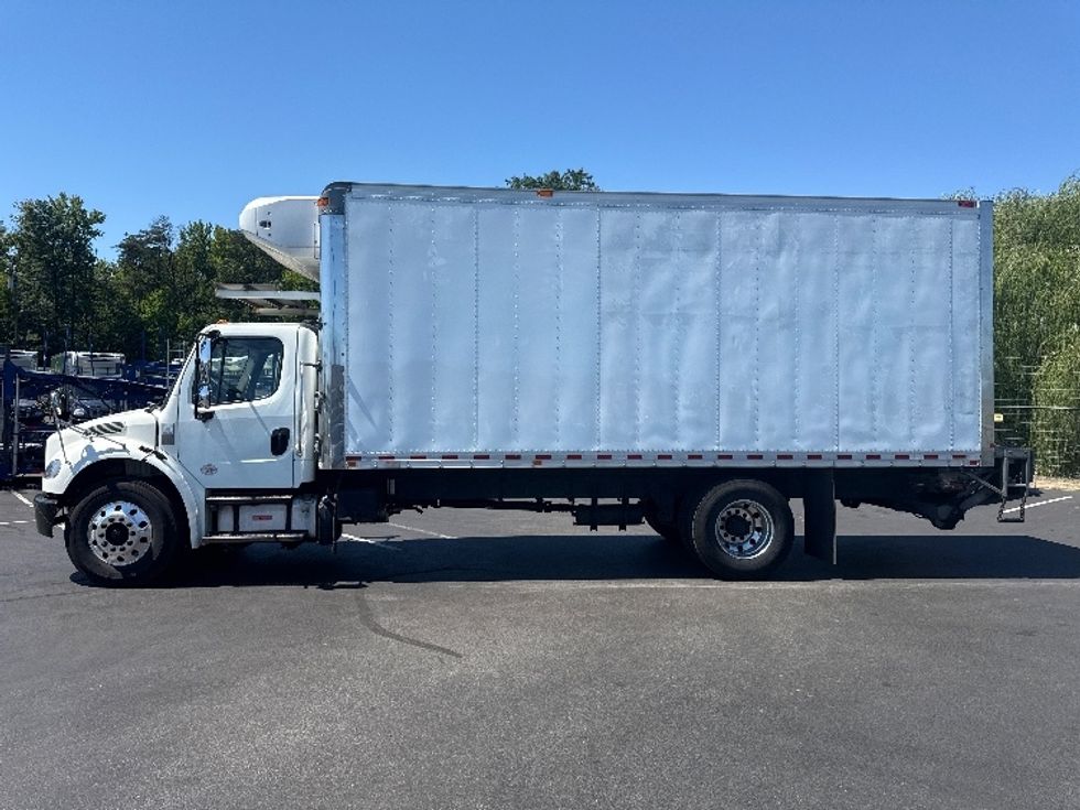 Refrigerated Truck-Light and Medium Duty Trucks-Freightliner-2019-M2-Jessup-MD-185,110\n\t\tmiles-$ 49,750 - Image 4