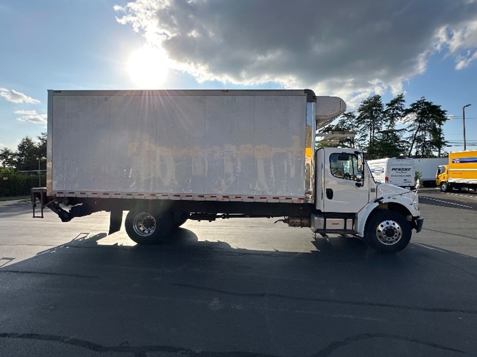 Refrigerated Truck-Light and Medium Duty Trucks-Freightliner-2019-M2-Jessup-MD-194,000\n\t\tmiles-$ 48,750 - Image 15