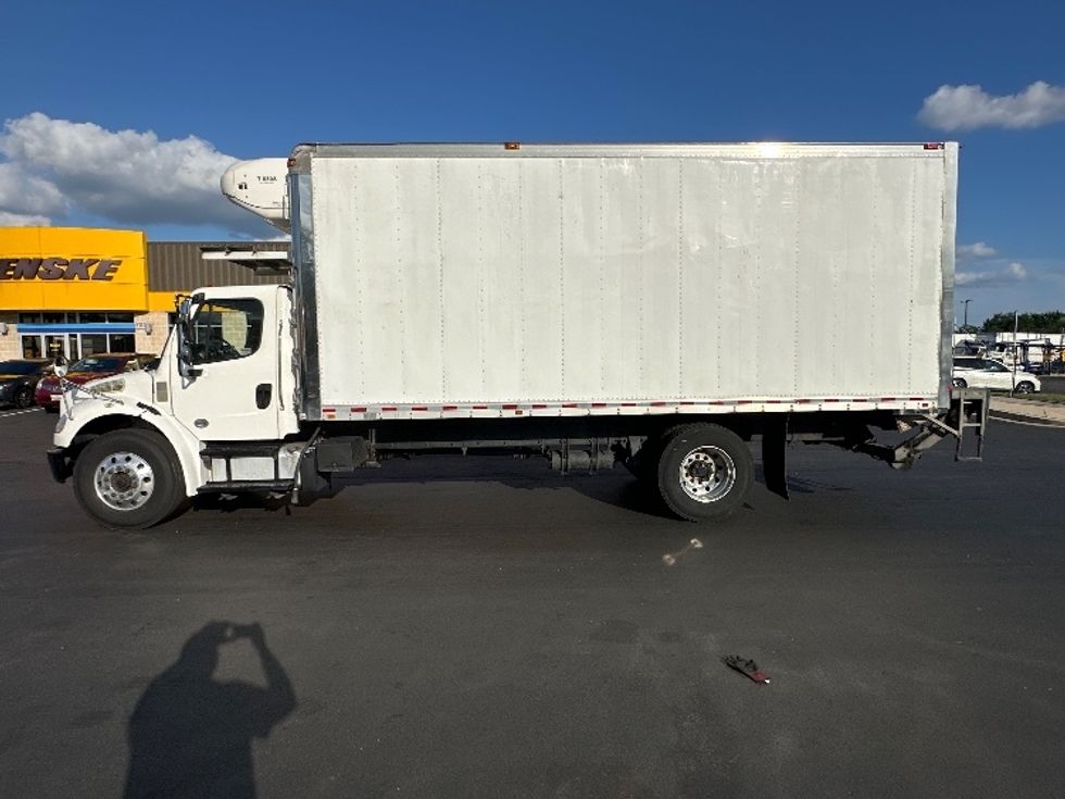 Refrigerated Truck-Light and Medium Duty Trucks-Freightliner-2019-M2-Jessup-MD-194,000\n\t\tmiles-$ 48,750 - Image 4