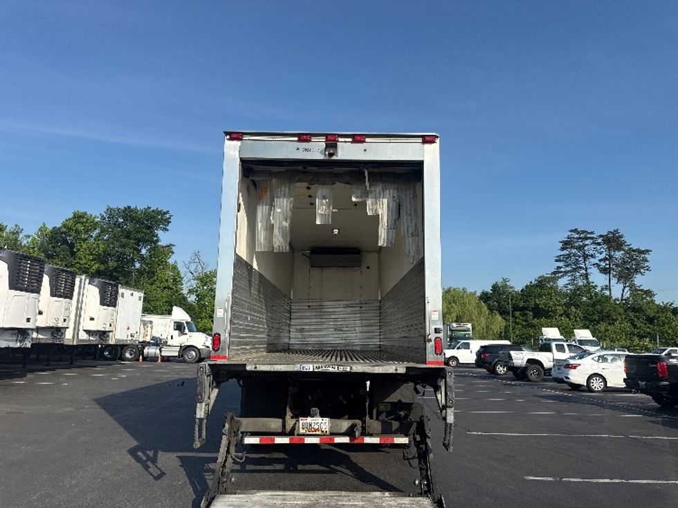 Refrigerated Truck-Light and Medium Duty Trucks-Freightliner-2019-M2-Jessup-MD-196,767\n\t\tmiles-$ 44,250 - Image 8