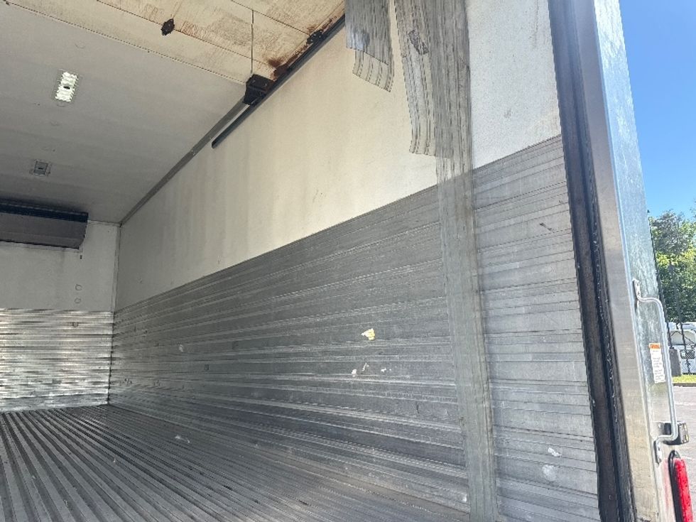 Refrigerated Truck-Light and Medium Duty Trucks-Freightliner-2019-M2-Jessup-MD-201,434\n\t\tmiles-$ 43,000 - Image 12