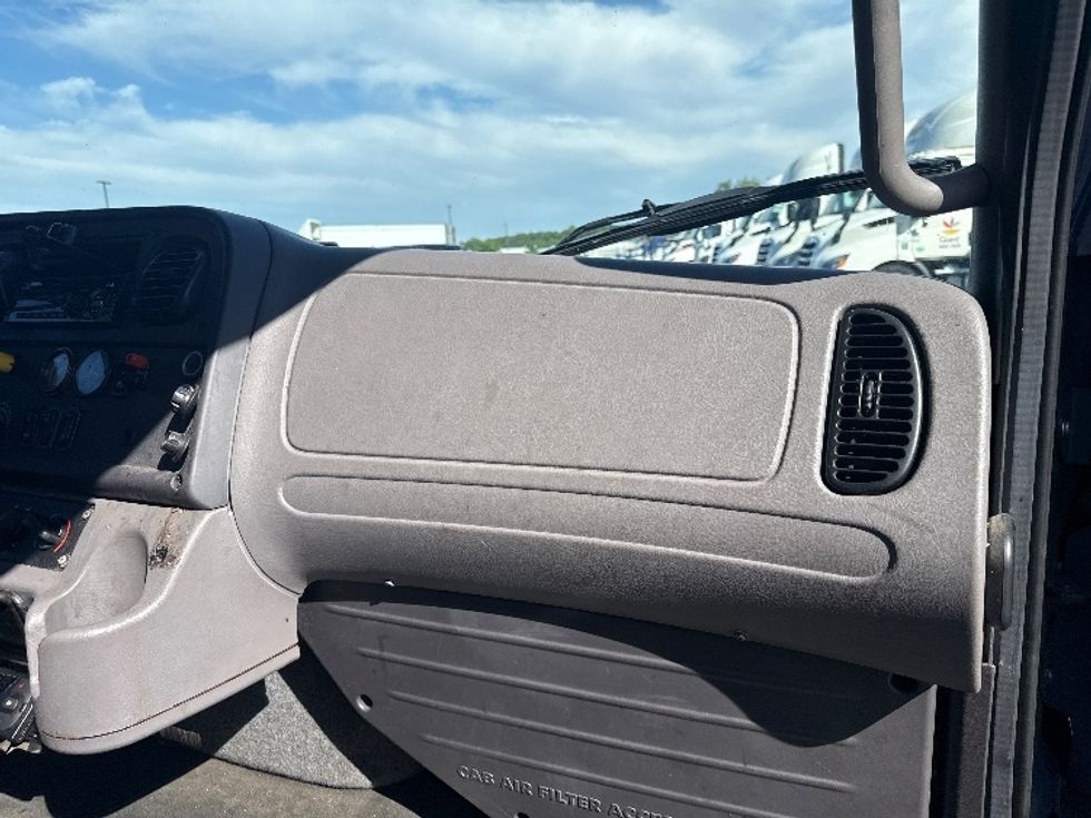 Refrigerated Truck-Light and Medium Duty Trucks-Freightliner-2019-M2-Jessup-MD-201,434\n\t\tmiles-$ 43,000 - Image 20