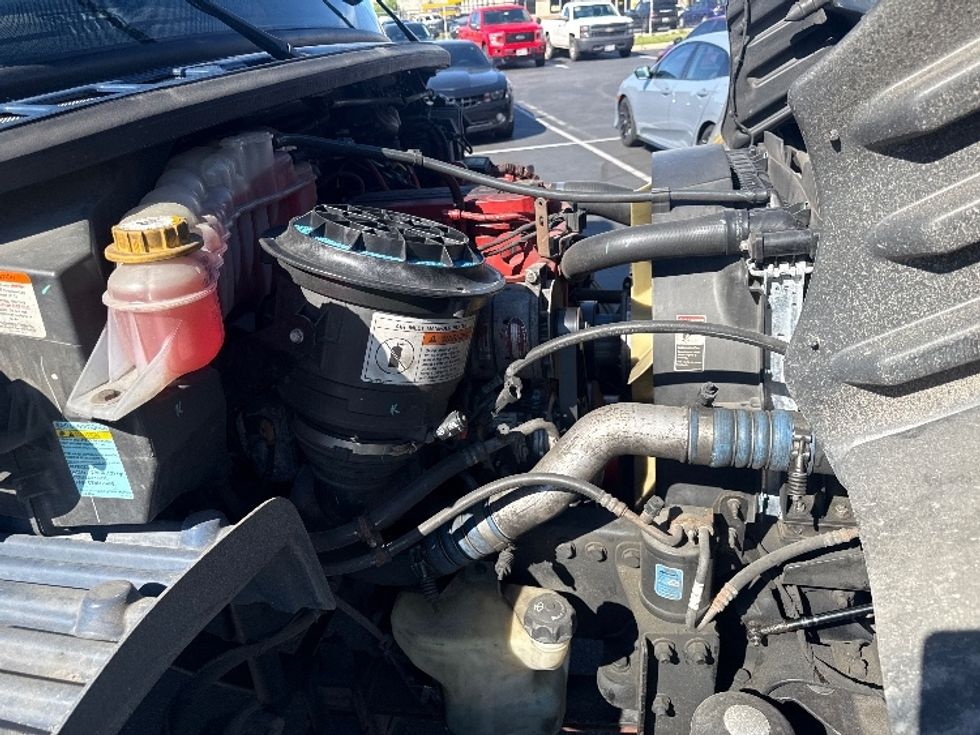 Refrigerated Truck-Light and Medium Duty Trucks-Freightliner-2019-M2-Jessup-MD-201,434\n\t\tmiles-$ 43,000 - Image 22