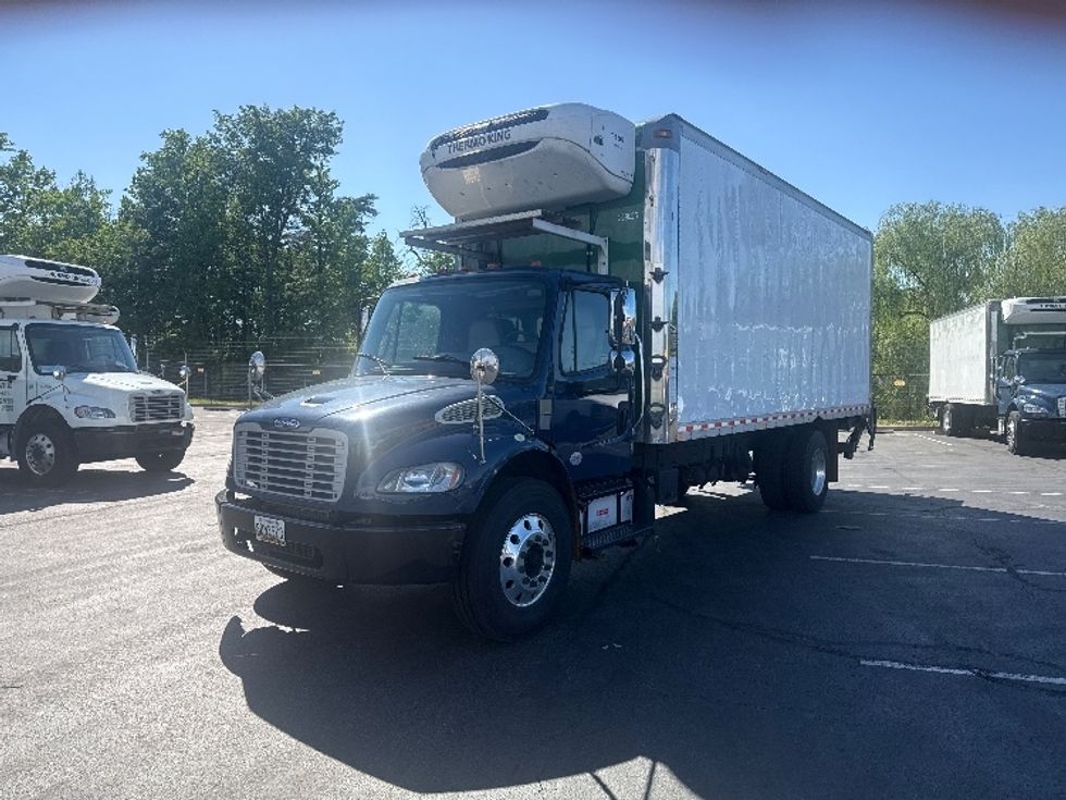 Refrigerated Truck-Light and Medium Duty Trucks-Freightliner-2019-M2-Jessup-MD-201,434\n\t\tmiles-$ 43,000 - Image 3