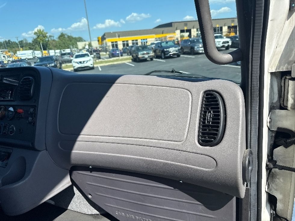 Refrigerated Truck-Light and Medium Duty Trucks-Freightliner-2019-M2-Jessup-MD-209,836\n\t\tmiles-$ 44,750 - Image 19