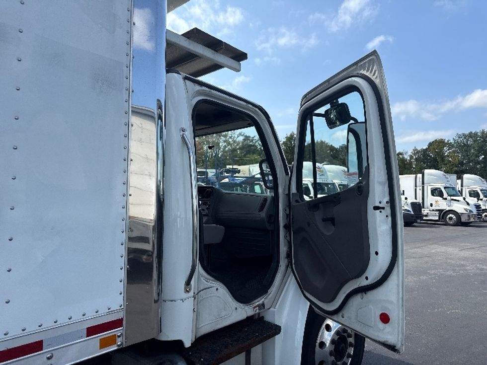 Refrigerated Truck-Light and Medium Duty Trucks-Freightliner-2019-M2-Jessup-MD-210,339\n\t\tmiles-$ 44,250 - Image 19