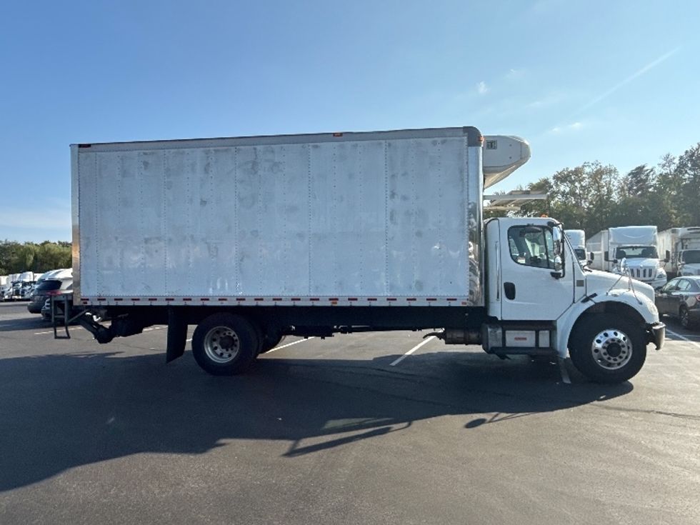 Refrigerated Truck-Light and Medium Duty Trucks-Freightliner-2019-M2-Jessup-MD-211,930\n\t\tmiles-$ 44,000 - Image 14