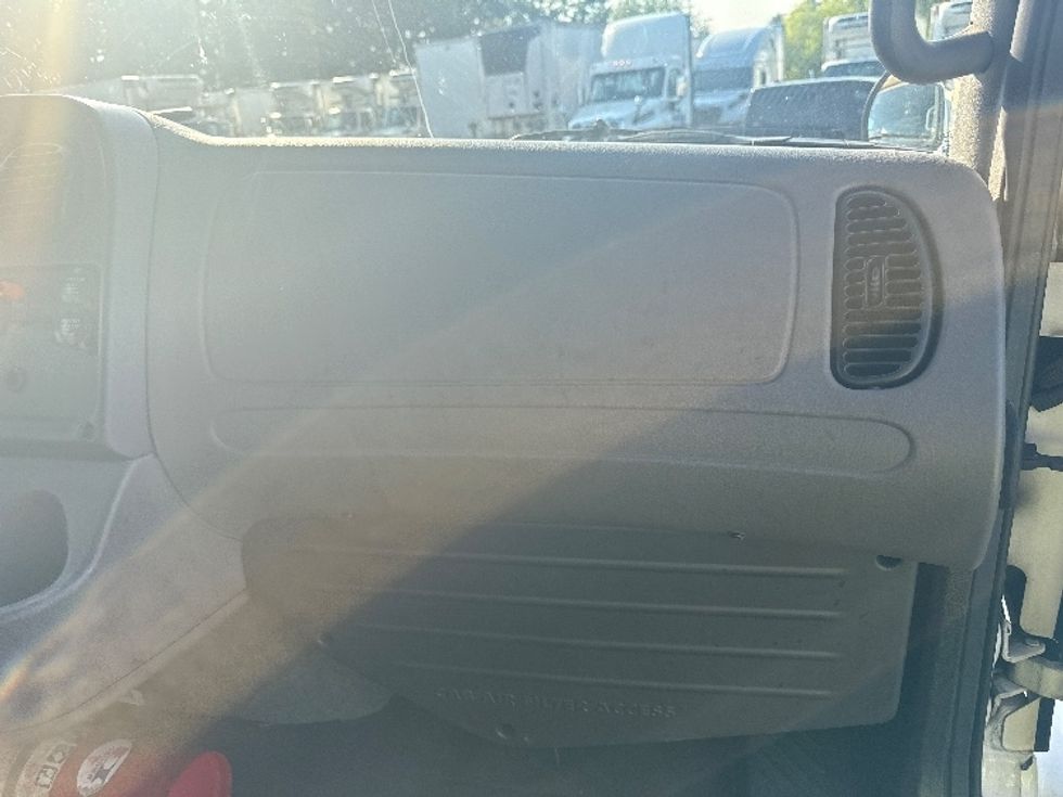 Refrigerated Truck-Light and Medium Duty Trucks-Freightliner-2019-M2-Jessup-MD-211,930\n\t\tmiles-$ 44,000 - Image 20