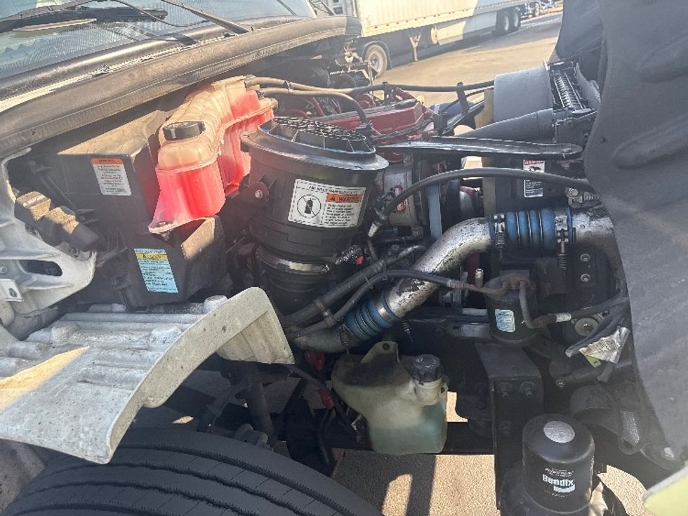 Refrigerated Truck-Light and Medium Duty Trucks-Freightliner-2019-M2-Jessup-MD-211,930\n\t\tmiles-$ 44,000 - Image 22