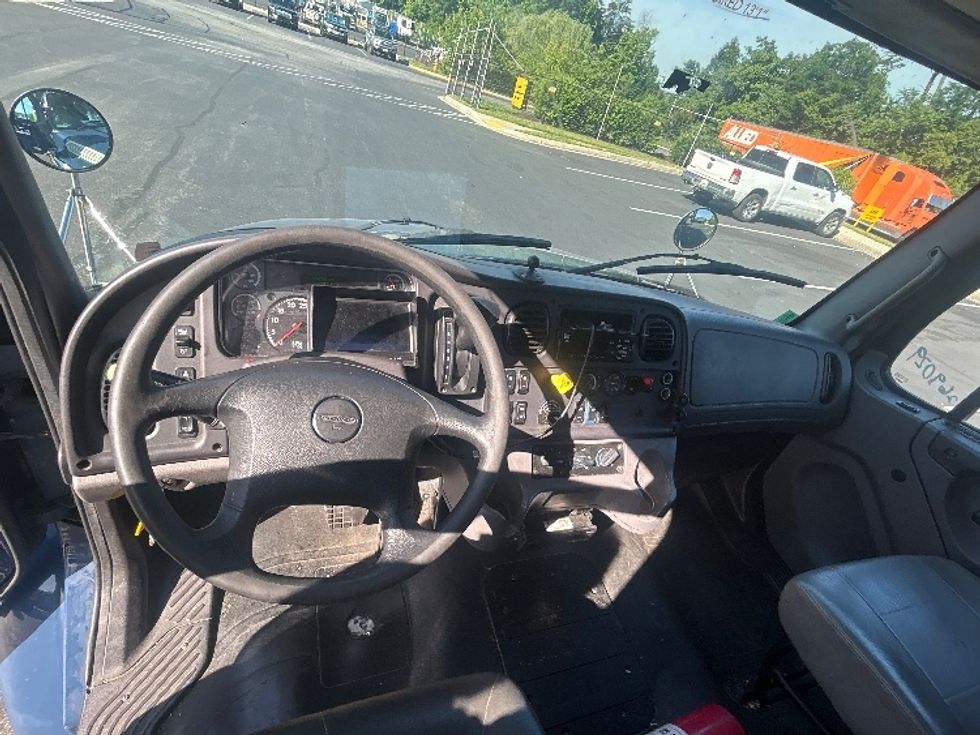 Refrigerated Truck-Light and Medium Duty Trucks-Freightliner-2019-M2-Jessup-MD-212,256\n\t\tmiles-$ 42,750 - Image 17