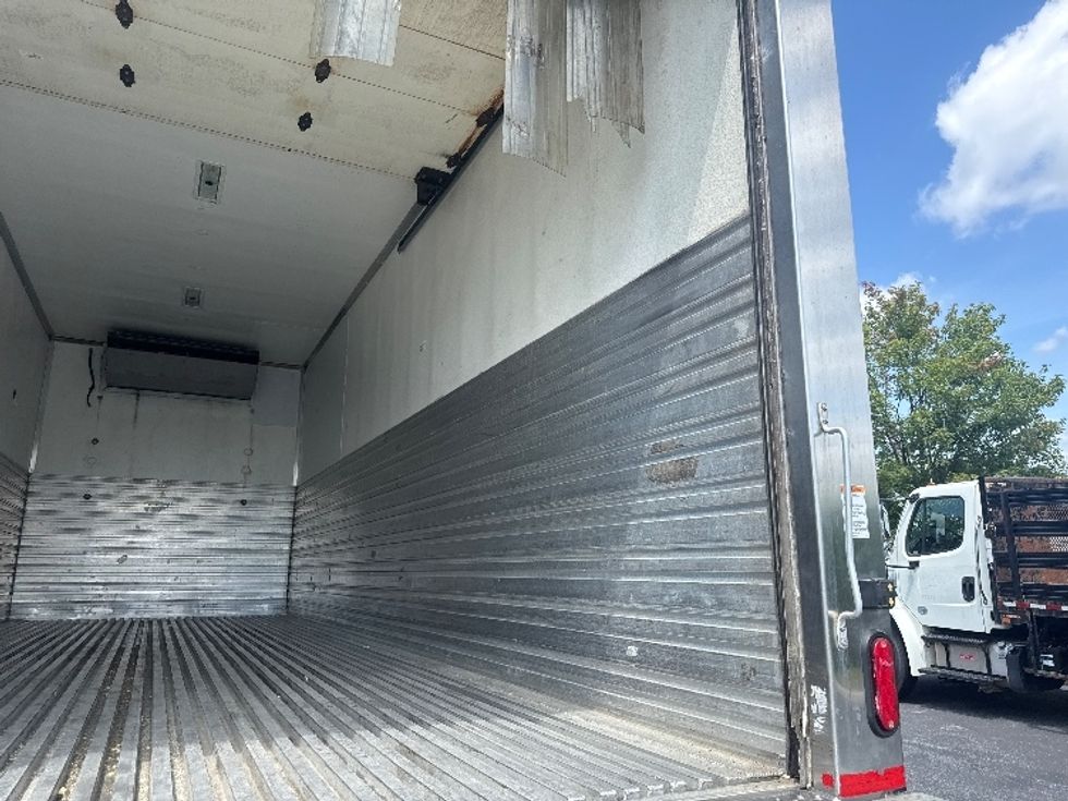 Refrigerated Truck-Light and Medium Duty Trucks-Freightliner-2019-M2-Jessup-MD-215,242\n\t\tmiles-$ 44,000 - Image 11