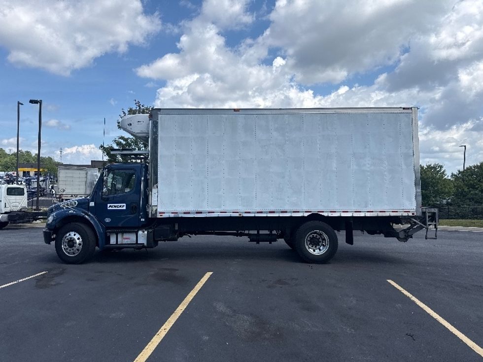 Refrigerated Truck-Light and Medium Duty Trucks-Freightliner-2019-M2-Jessup-MD-215,242\n\t\tmiles-$ 44,000 - Image 4