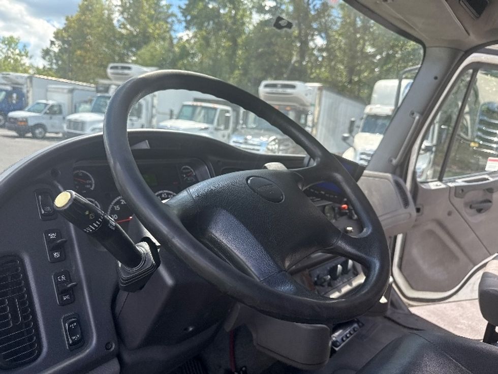 Refrigerated Truck-Light and Medium Duty Trucks-Freightliner-2019-M2-Jessup-MD-218,520\n\t\tmiles-$ 42,750 - Image 15