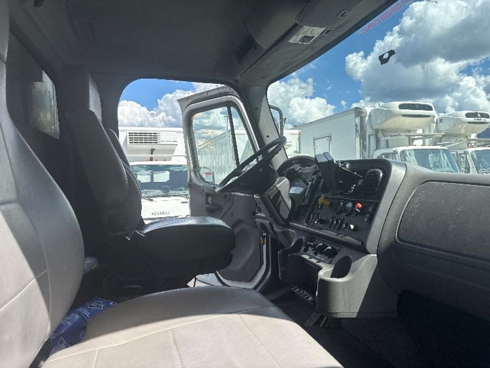 Refrigerated Truck-Light and Medium Duty Trucks-Freightliner-2019-M2-Jessup-MD-218,520\n\t\tmiles-$ 42,750 - Image 20