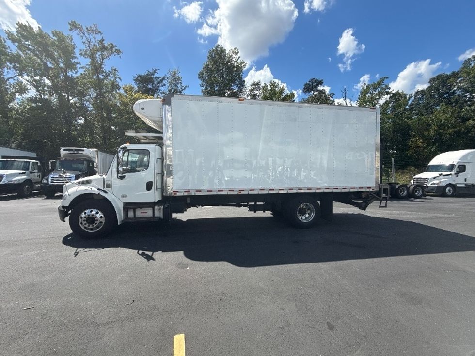 Refrigerated Truck-Light and Medium Duty Trucks-Freightliner-2019-M2-Jessup-MD-218,520\n\t\tmiles-$ 42,750 - Image 4