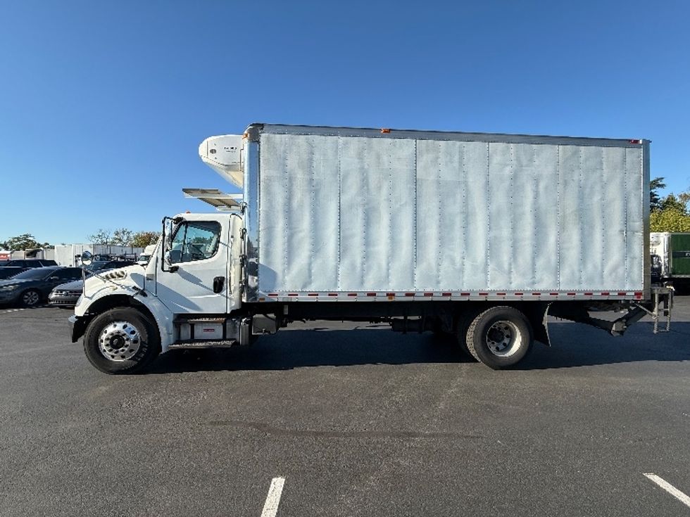 Refrigerated Truck-Light and Medium Duty Trucks-Freightliner-2019-M2-Jessup-MD-218,625\n\t\tmiles-$ 43,000 - Image 4