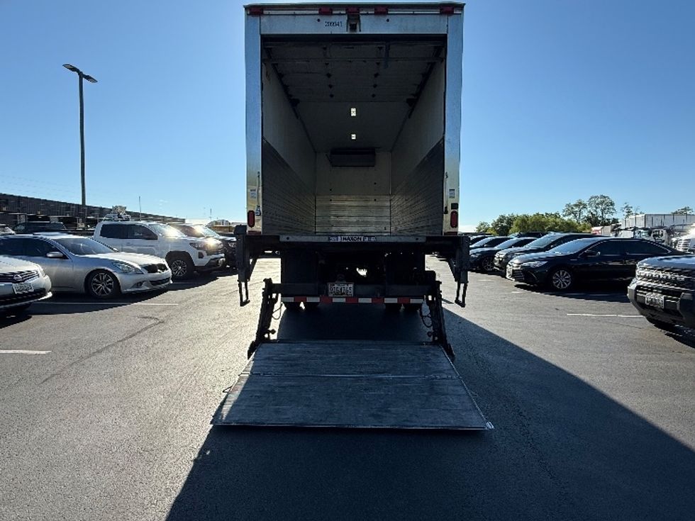 Refrigerated Truck-Light and Medium Duty Trucks-Freightliner-2019-M2-Jessup-MD-218,625\n\t\tmiles-$ 43,000 - Image 9