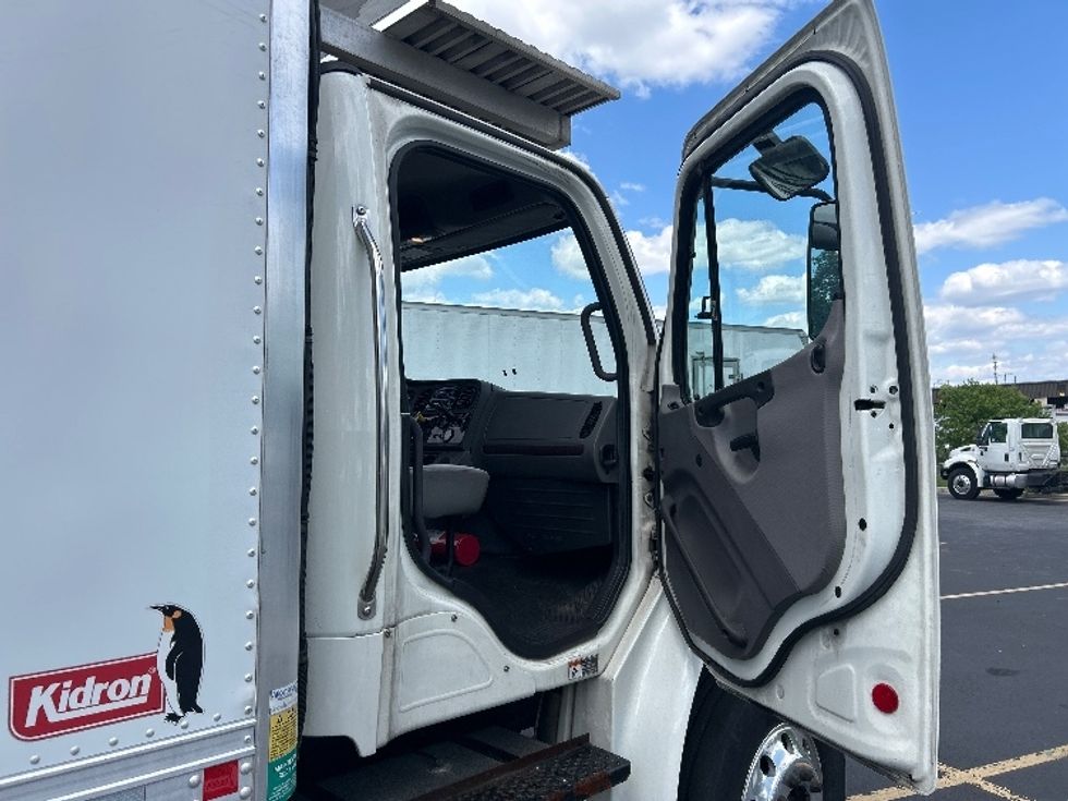 Refrigerated Truck-Light and Medium Duty Trucks-Freightliner-2019-M2-Jessup-MD-219,639\n\t\tmiles-$ 55,000 - Image 15