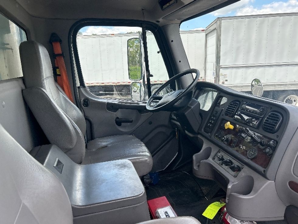 Refrigerated Truck-Light and Medium Duty Trucks-Freightliner-2019-M2-Jessup-MD-219,639\n\t\tmiles-$ 55,000 - Image 17