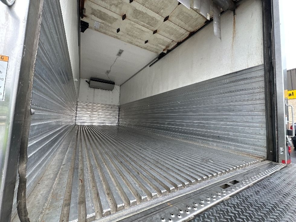 Refrigerated Truck-Light and Medium Duty Trucks-Freightliner-2019-M2-Jessup-MD-220,951\n\t\tmiles-$ 43,000 - Image 12