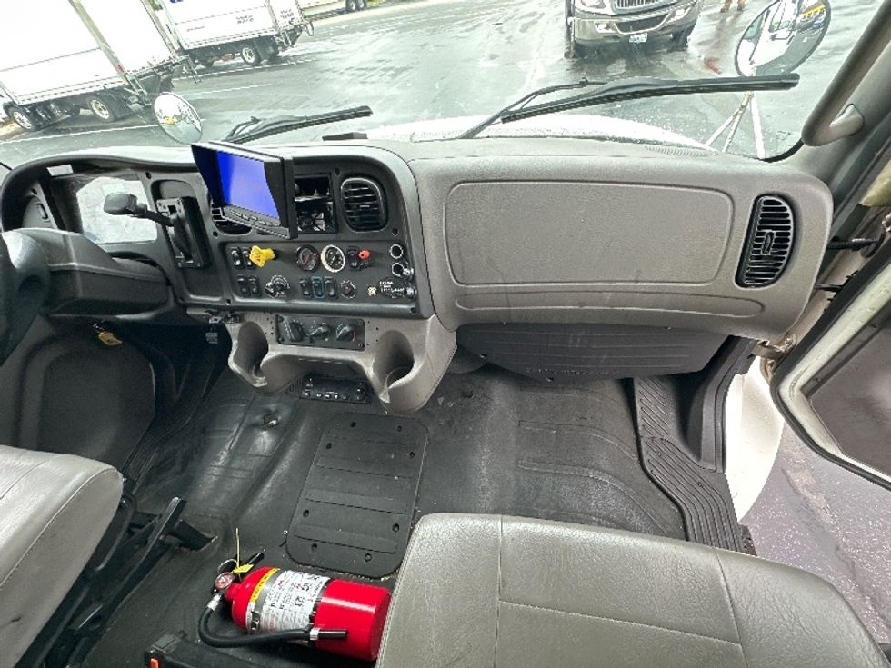 Refrigerated Truck-Light and Medium Duty Trucks-Freightliner-2019-M2-Jessup-MD-220,951\n\t\tmiles-$ 43,000 - Image 21