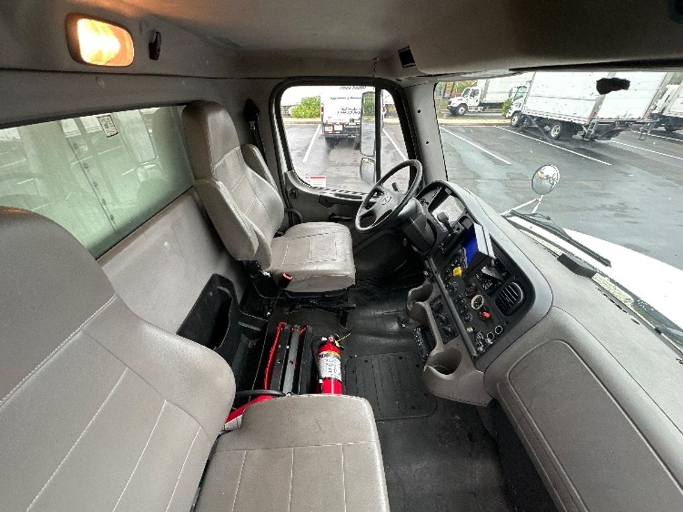 Refrigerated Truck-Light and Medium Duty Trucks-Freightliner-2019-M2-Jessup-MD-220,951\n\t\tmiles-$ 43,000 - Image 22