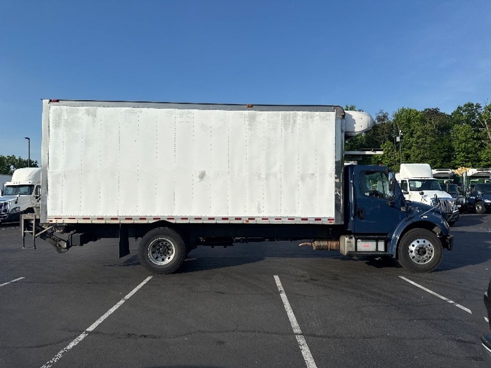 Refrigerated Truck-Light and Medium Duty Trucks-Freightliner-2019-M2-Jessup-MD-222,340\n\t\tmiles-$ 41,250 - Image 15