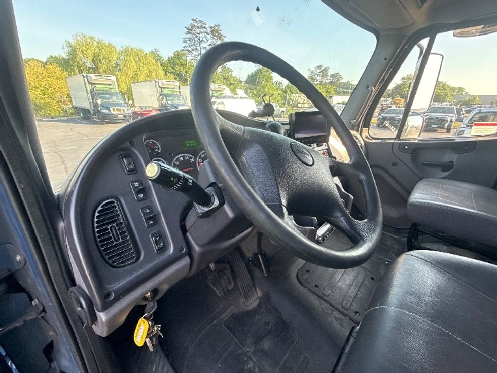 Refrigerated Truck-Light and Medium Duty Trucks-Freightliner-2019-M2-Jessup-MD-222,340\n\t\tmiles-$ 41,250 - Image 17