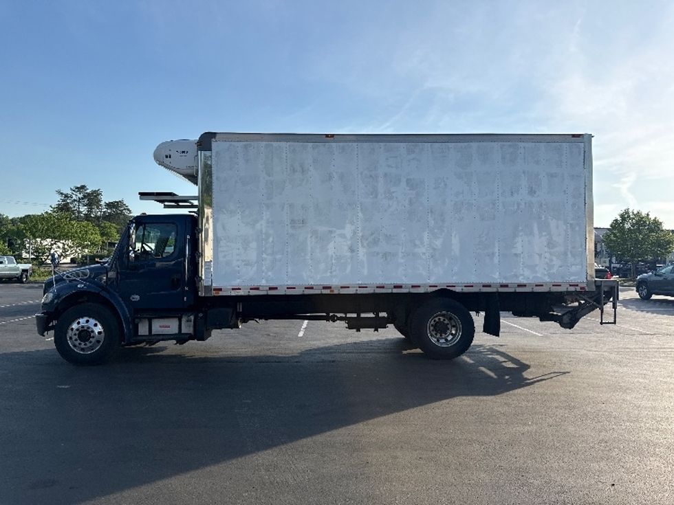 Refrigerated Truck-Light and Medium Duty Trucks-Freightliner-2019-M2-Jessup-MD-222,340\n\t\tmiles-$ 41,250 - Image 4