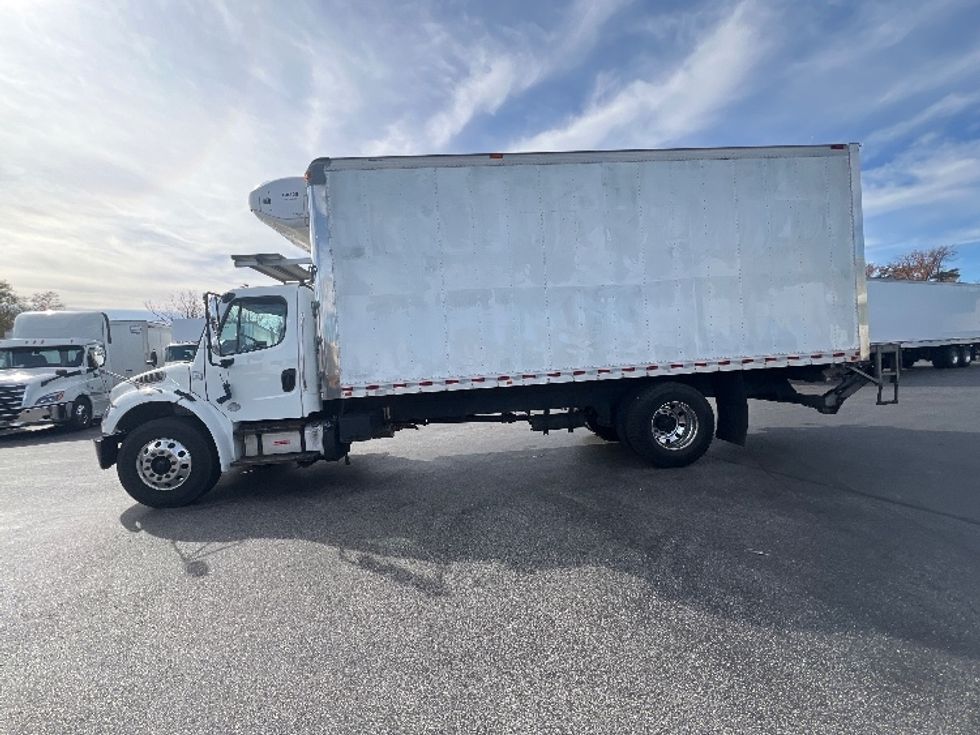 Refrigerated Truck-Light and Medium Duty Trucks-Freightliner-2019-M2-Jessup-MD-223,263\n\t\tmiles-$ 43,500 - Image 4