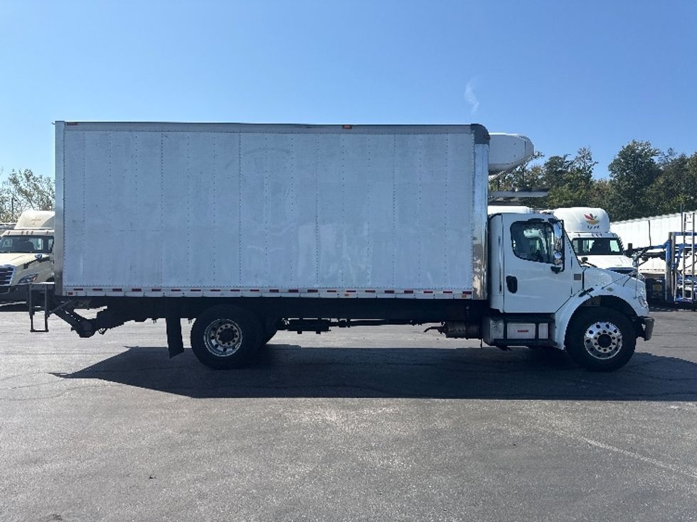 Refrigerated Truck-Light and Medium Duty Trucks-Freightliner-2019-M2-Jessup-MD-231,947\n\t\tmiles-$ 42,250 - Image 14