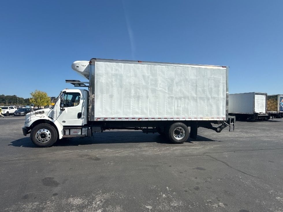 Refrigerated Truck-Light and Medium Duty Trucks-Freightliner-2019-M2-Jessup-MD-231,947\n\t\tmiles-$ 42,250 - Image 4