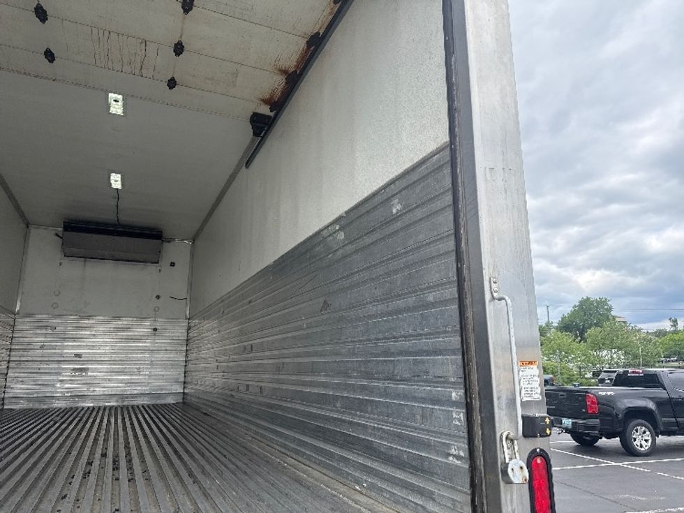 Refrigerated Truck-Light and Medium Duty Trucks-Freightliner-2019-M2-Jessup-MD-231,998\n\t\tmiles-$ 34,000 - Image 12