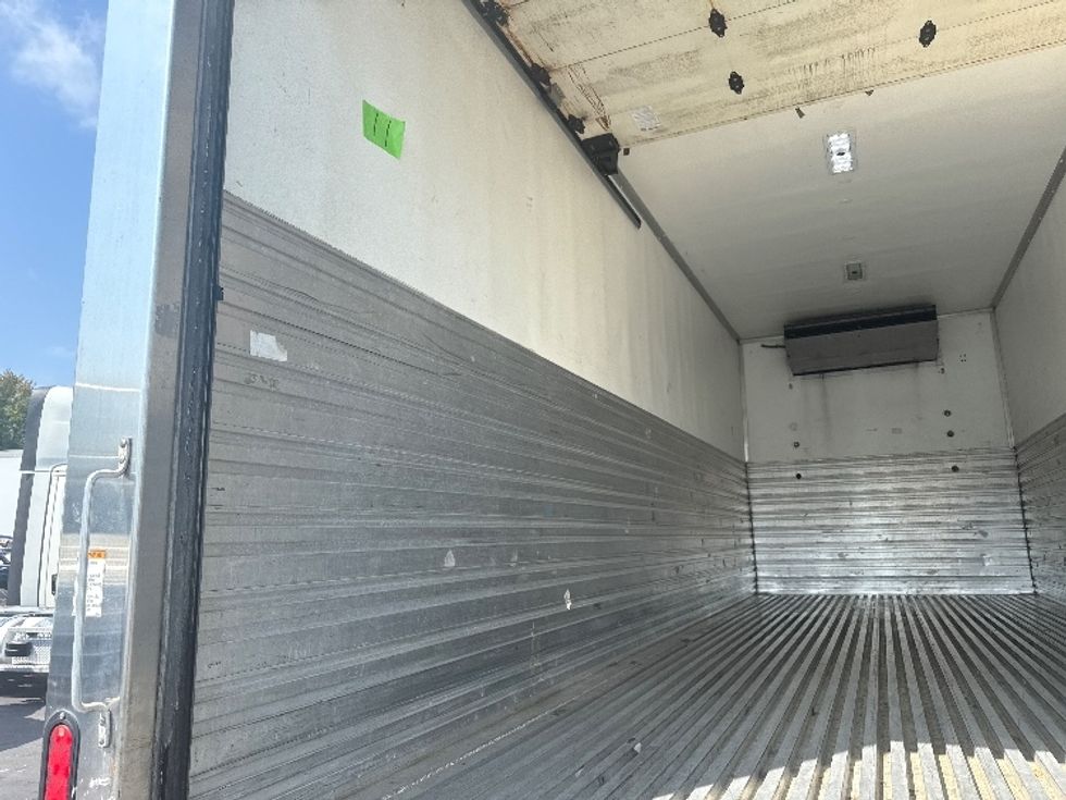 Refrigerated Truck-Light and Medium Duty Trucks-Freightliner-2019-M2-Jessup-MD-233,773\n\t\tmiles-$ 41,750 - Image 10