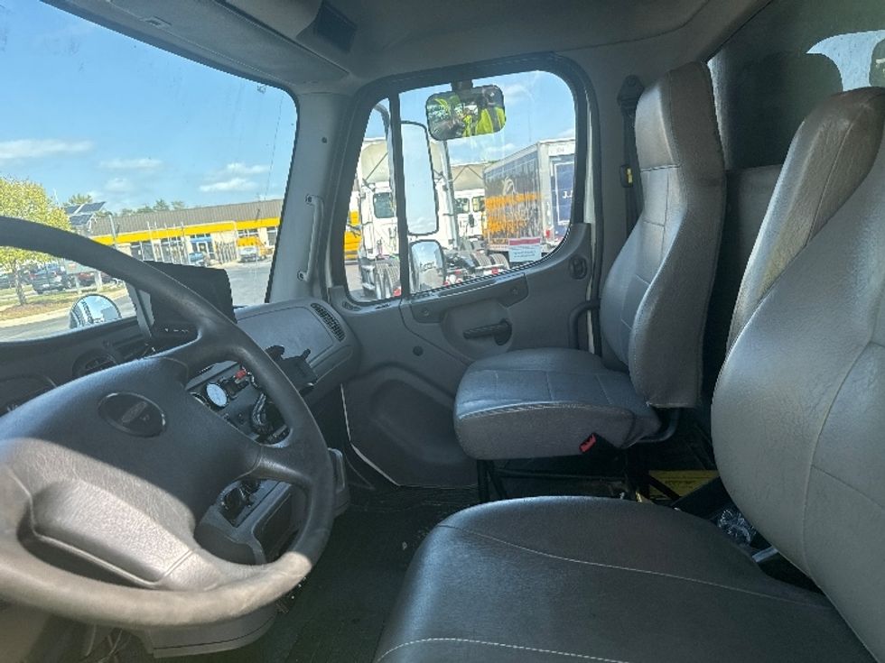 Refrigerated Truck-Light and Medium Duty Trucks-Freightliner-2019-M2-Jessup-MD-233,773\n\t\tmiles-$ 41,750 - Image 18