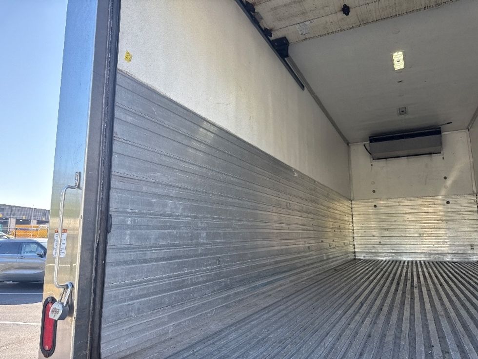Refrigerated Truck-Light and Medium Duty Trucks-Freightliner-2019-M2-Jessup-MD-235,413\n\t\tmiles-$ 41,000 - Image 10