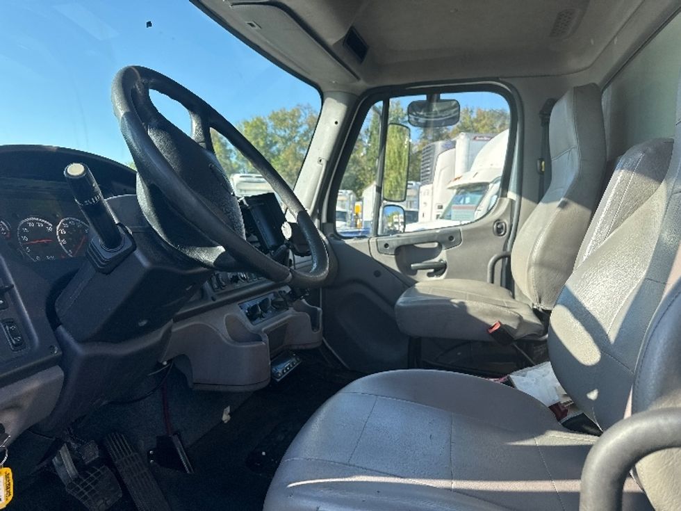 Refrigerated Truck-Light and Medium Duty Trucks-Freightliner-2019-M2-Jessup-MD-235,413\n\t\tmiles-$ 41,000 - Image 18