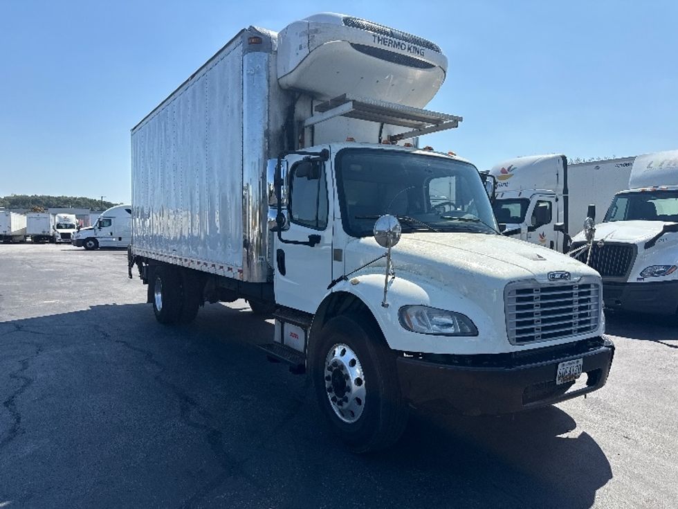 Refrigerated Truck-Light and Medium Duty Trucks-Freightliner-2019-M2-Jessup-MD-238,193\n\t\tmiles-$ 40,000 - Image 1