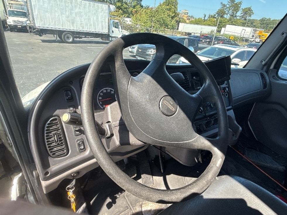 Refrigerated Truck-Light and Medium Duty Trucks-Freightliner-2019-M2-Jessup-MD-238,193\n\t\tmiles-$ 40,000 - Image 16