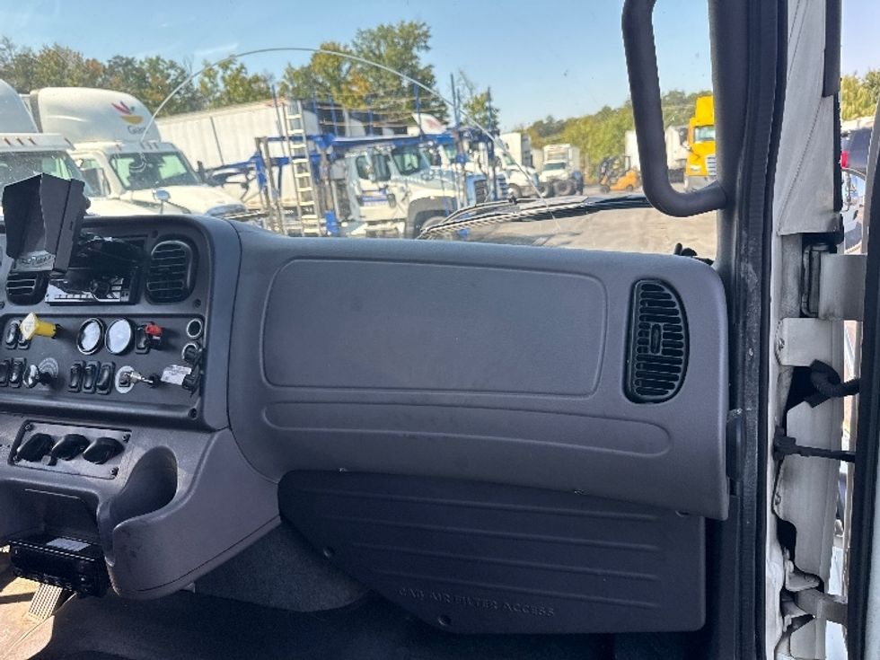 Refrigerated Truck-Light and Medium Duty Trucks-Freightliner-2019-M2-Jessup-MD-238,193\n\t\tmiles-$ 40,000 - Image 20