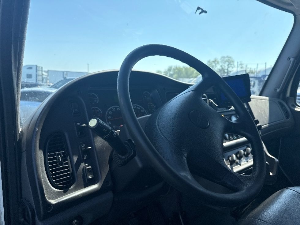 Refrigerated Truck-Light and Medium Duty Trucks-Freightliner-2019-M2-Jessup-MD-238,611\n\t\tmiles-$ 40,750 - Image 16