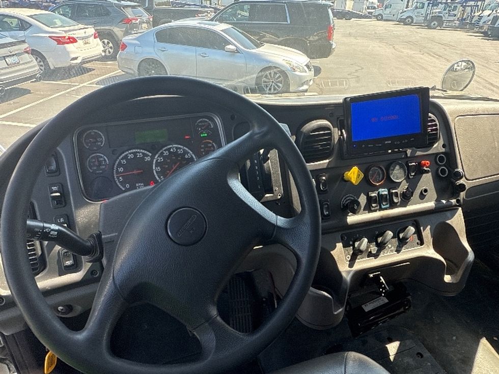 Refrigerated Truck-Light and Medium Duty Trucks-Freightliner-2019-M2-Jessup-MD-238,611\n\t\tmiles-$ 40,750 - Image 17