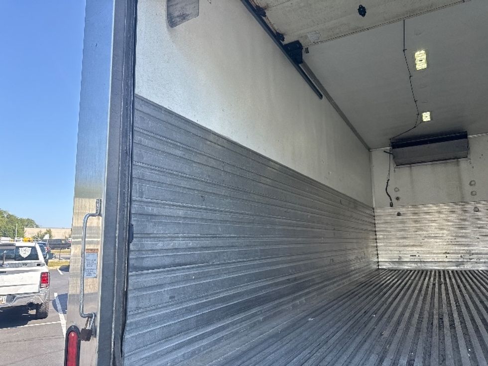 Refrigerated Truck-Light and Medium Duty Trucks-Freightliner-2019-M2-Jessup-MD-238,611\n\t\tmiles-$ 40,750 - Image 9